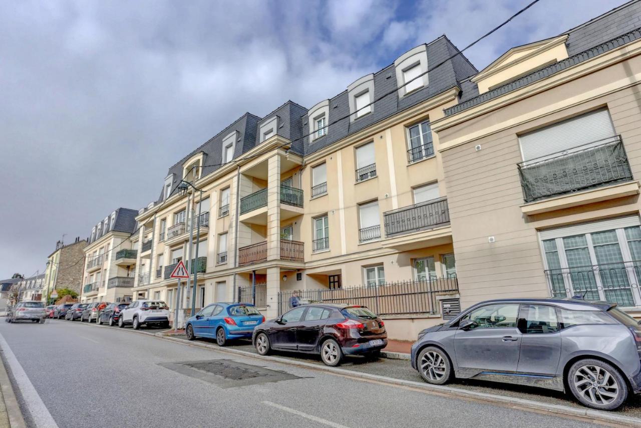 Le Curie - Saint Cyr Appartement Buitenkant foto